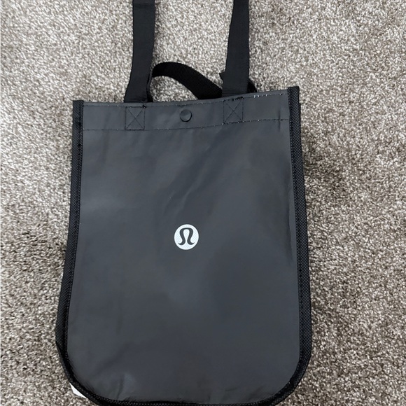 lululemon athletica Black Tote Bag - Picture 1 of 1